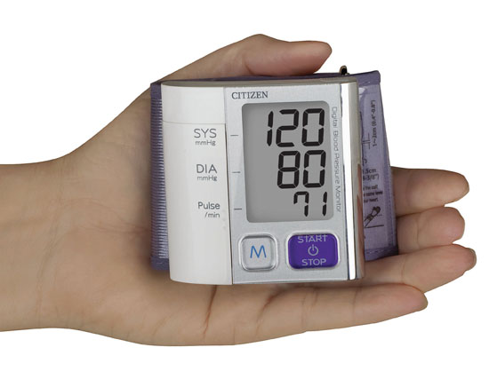 citizen-wrist-digital-blood-pressure-monitor-ch-657-veridian-2.jpg